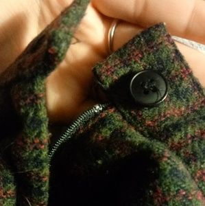 Green Plad knee length skirt